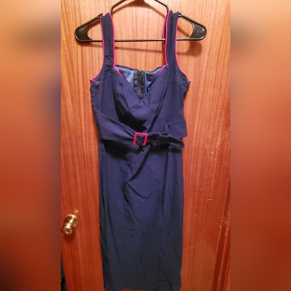 Pinup Couture JESSICA dress in Navy/Red - Picture 2 of 5